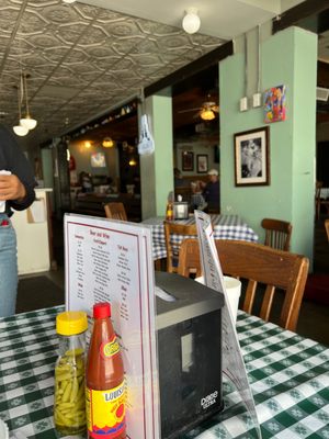 Gus’s World Famous Fried Chicken by null