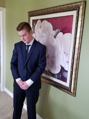 CARLES SALON - Updated January 2025 - 7925 Jessies Way, Hamilton, Ohio