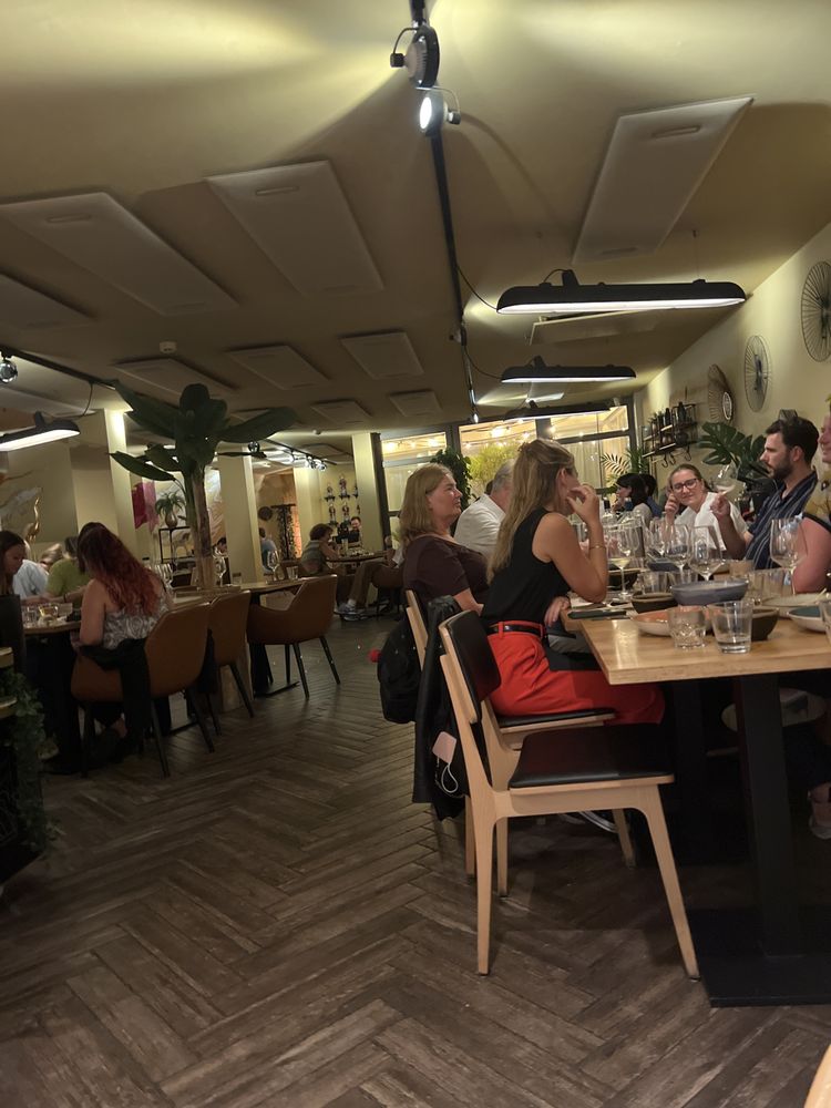 UMAMI STREET FOOD BY HAN Overtoom 33, Amsterdam, NoordHolland, The