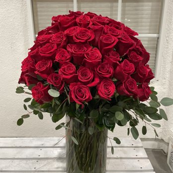 Sami's Flowers - 100 Red Roses. Amazing Quality - Florists Near Me - Mission Viejo, California Sami's Flowers - 100 Red Roses. Amazing Quality - Florists Near Me - Mission Viejo, California