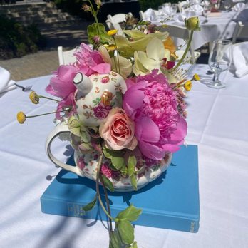 Cesar Haro Floral Design - Florists Near Me - Los Angeles, California Cesar Haro Floral Design - Florists Near Me - Los Angeles, California