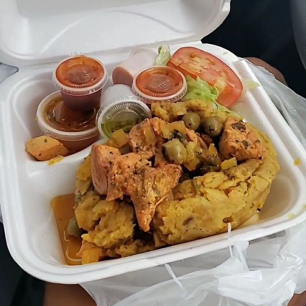 Mr. Mofongo - Mofongo de pollo en salsa - Food Trucks Near Me - Orlando, Florida Mr. Mofongo - Mofongo de pollo en salsa - Food Trucks Near Me - Orlando, Florida