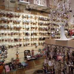 Grand choix de boucles d'oreilles