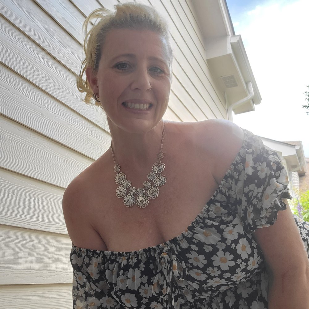 Fundraiser by Noelle Easland : William and Noelle Easland, image size:1000x1000