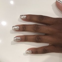 Hollywood Nails