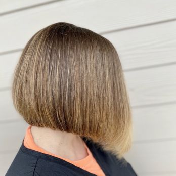 Salon La Bella - Beautiful swing Bob  haircut by Tina - Hair Stylists Near Me - Hixson, Tennessee