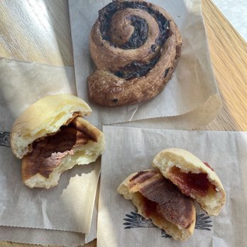 Magnifico Coffee Roasters - pastries - Coffee & Tea Near Me - Chicago, Illinois