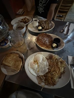 Goldy's Breakfast Bistro by null