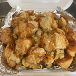 Weizzie’s Country Kitchen - Chicken tenders with Mac cheese and fries