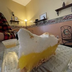 Quiche Et Crêpe - Lemon meringue. Delish and so fresh. Couldn't resist and it didn't disappoint