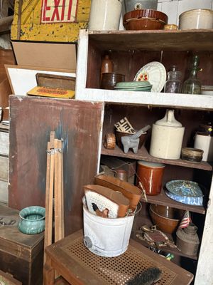 Retherford's Antiquities & Auction Services by null