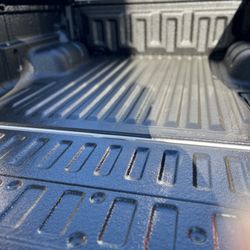 Dents Plus - Reflex Spray-in Truck Bed Liner