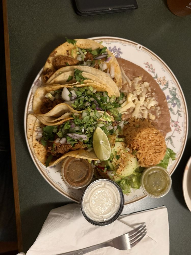 Food from Pepe's Tacos