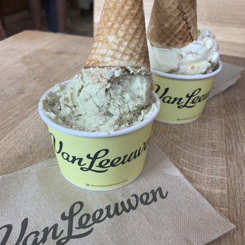 Van Leeuwen - Banana Pudding and Praline Butter Cake - Coffee & Tea Near Me - Brooklyn, New York Van Leeuwen - Banana Pudding and Praline Butter Cake - Coffee & Tea Near Me - Brooklyn, New York