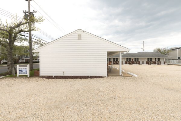 Broadway Court Motel by null