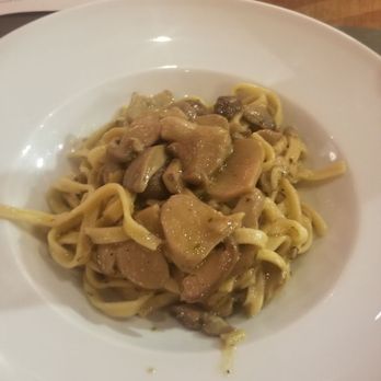 Trattoria 4 Leoni - Taglierini al funghi porcini - Italian Near Me - Florence, FI Trattoria 4 Leoni - Taglierini al funghi porcini - Italian Near Me - Florence, FI