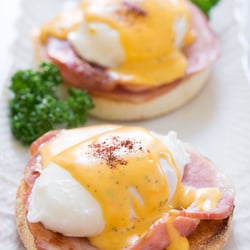 The Great American Grill - Eggs Benedict
