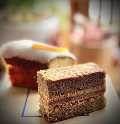 Mitten Sweets & Coffee by null