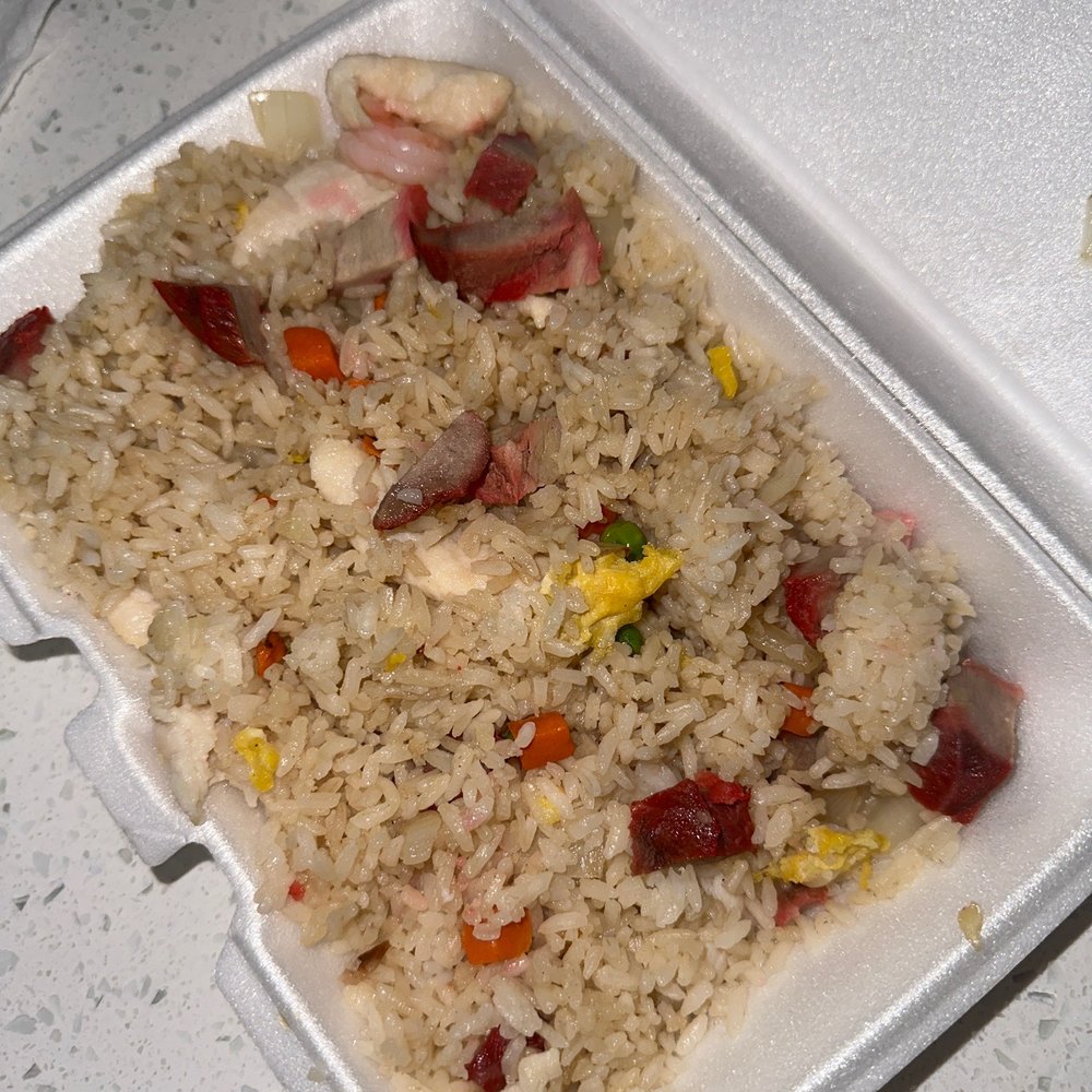This is supposed to be special fried rice This is supposed to be special fried rice