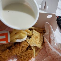 Ordered a Patty Melt, clearly not but why is this gravy watery? Ordered a Patty Melt, clearly not but why is this gravy watery?