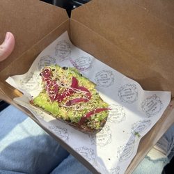 Collar City Cold Pressed - Avocado toast with pickled onions