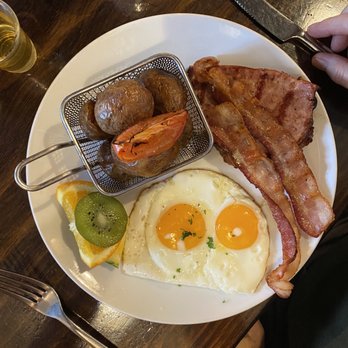 Delphi Brunch Cafe - Farmers Plate (toast on side, not shown) - Breakfast & Brunch Near Me - Langley, British Columbia