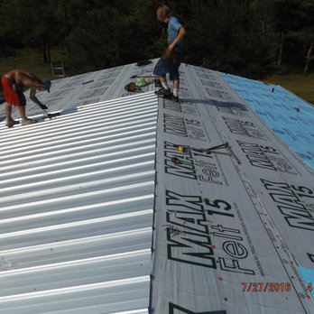 Southern Style Roofing & Remodeling - Installing metal roof - Roofing Near Me - Wilmington, North Carolina Southern Style Roofing & Remodeling - Installing metal roof - Roofing Near Me - Wilmington, North Carolina