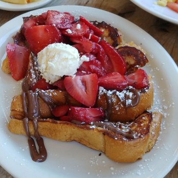 Milkweed - Nutella & Strawberry French toast - New American Near Me - Boston, Massachusetts