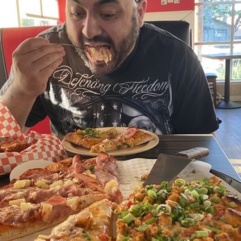 Bay Area Pizza - The Bf couldn't wait to dig in! - Pizza Near Me - Santa Clara, California Bay Area Pizza - The Bf couldn't wait to dig in! - Pizza Near Me - Santa Clara, California