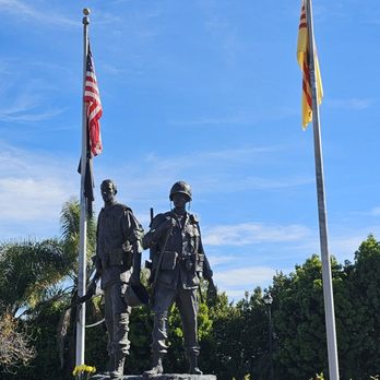 Vietnam War Memorial - An American soldier and South Vietnamese soldier, with the flags of the two countries, honoring those who died in the Vietnam War - Landmarks & Historical Buildings Near Me - Westminster, California Vietnam War Memorial - An American soldier and South Vietnamese soldier, with the flags of the two countries, honoring those who died in the Vietnam War - Landmarks & Historical Buildings Near Me - Westminster, California