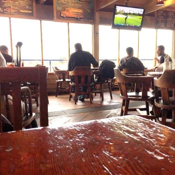 Flying Beaver Bar - Interior - Pubs Near Me - Richmond, British Columbia
