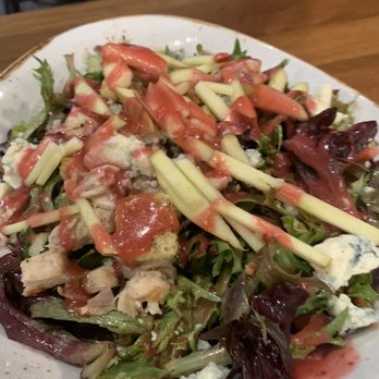The Brew Brothers Tap House - Chicken salad - Brewpubs Near Me - Laughlin, Nevada
