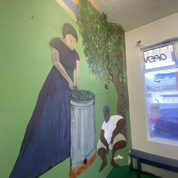 The Pastele Shop - Indoor mural - Latin American Near Me - Honolulu, Hawaii