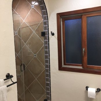 Estevez Construction - Pier guest bath remodel - General Contractors Near Me