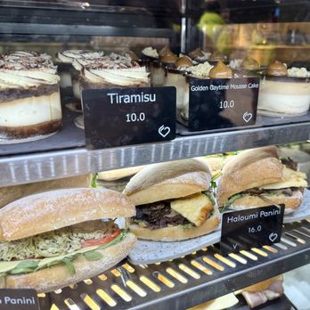 Melbourne Airport - Arrival terminal food choices - Airports Near Me - Tullamarine, VIC Melbourne Airport - Arrival terminal food choices - Airports Near Me - Tullamarine, VIC