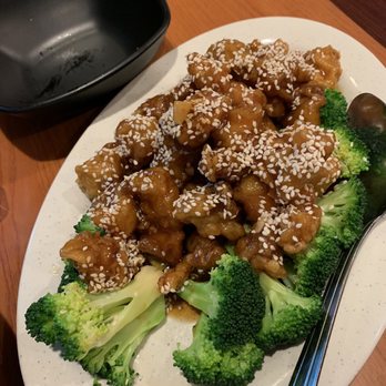Katy's Dumplings - Seasame Sesume Chicken - Chinese Near Me - Westmont, Illinois