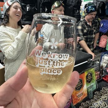 Yelp Party: Après Ski - Hive Works Mead - Yelp Events Near Me - Novato, California Yelp Party: Après Ski - Hive Works Mead - Yelp Events Near Me - Novato, California