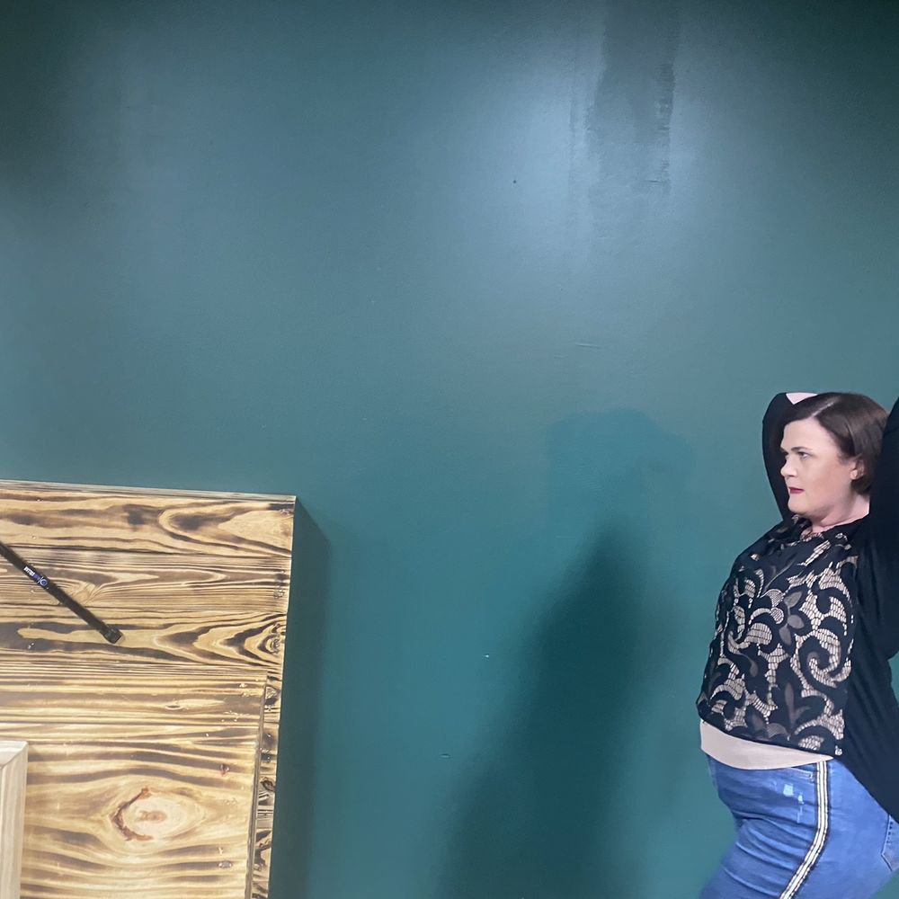 American Axes - Double handed throwing style - Axe Throwing Near Me - Marietta, Georgia