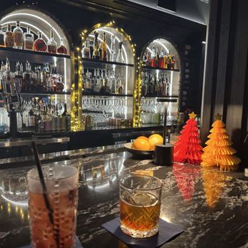 Magnolia Room - Bar - Lounges Near Me - Gulfport, Mississippi