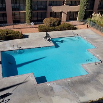 Courtyard by Marriott Page at Lake Powell - Pool is open during winter season - Hotels Near Me - Page, Arizona