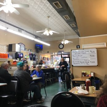 Barney's Cafe - American Near Me - Mount Airy, North Carolina