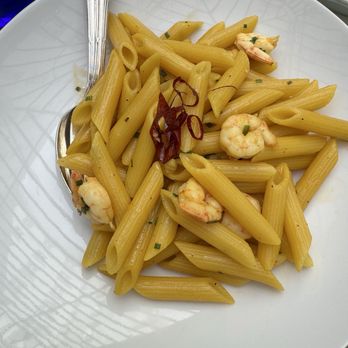 Hotel Ritz - Penne pasta con gambas - Hotels Near Me - Madrid, M
