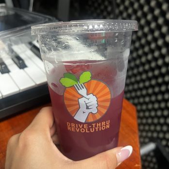 Salad and Go - It didn't come this way! I poured some out into another cup, it was full! Basil blueberry lemonade - Salad Near Me - Las Vegas, Nevada Salad and Go - It didn't come this way! I poured some out into another cup, it was full! Basil blueberry lemonade - Salad Near Me - Las Vegas, Nevada