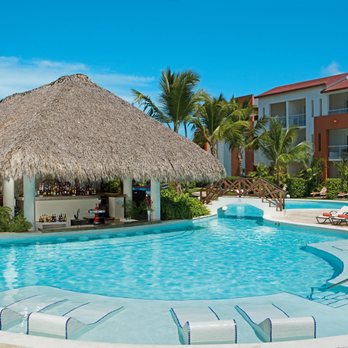 Aqua Breeze Vacations - NOW Resorts - Swim up bar Cancun - Travel Services Near Me