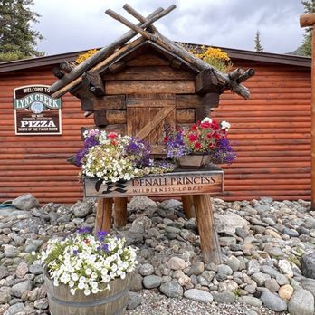 Lynx Creek Pizza - Pizza Near Me - Healy, Alaska