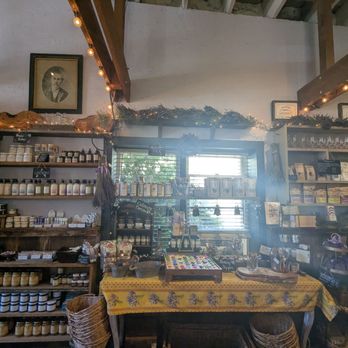 Marisolio Tasting Bar - Specialty Food Near Me - Murphys, California