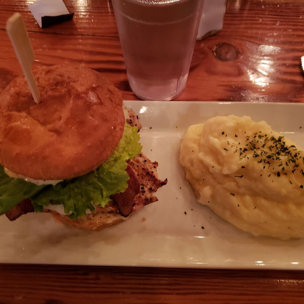 The Wolf's Den - California Dreaming Burger on Gluten Free Bun with Garlic Mashed Potatoes - Burgers Near Me - Golden, British Columbia The Wolf's Den - California Dreaming Burger on Gluten Free Bun with Garlic Mashed Potatoes - Burgers Near Me - Golden, British Columbia