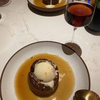 Gordon Ramsay Hell's Kitchen - Sticky Toffee Pudding - Desserts Near Me - Washington, DC, District of Columbia Gordon Ramsay Hell's Kitchen - Sticky Toffee Pudding - Desserts Near Me - Washington, DC, District of Columbia