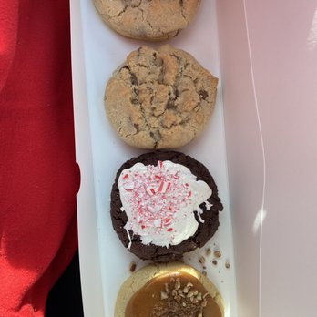 Crumbl - Lee's Summit - 4 - pack - Bakeries Near Me - Lee's Summit, Missouri