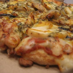 Chicken Rustica pizza